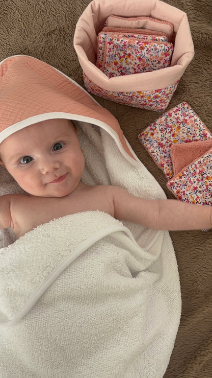 Cape de bain bébé avec gant de toilette en coton - Personnalisable